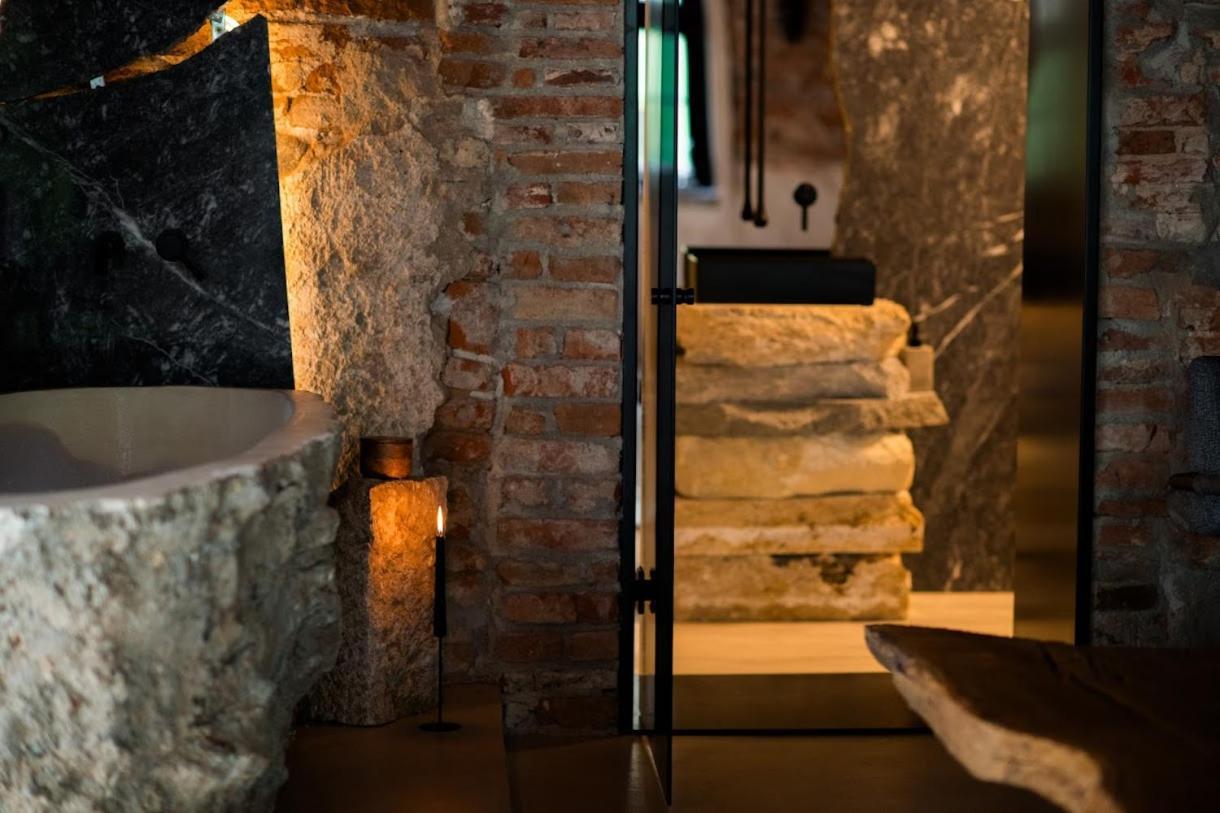 World Studio Sibiu Bagian luar foto